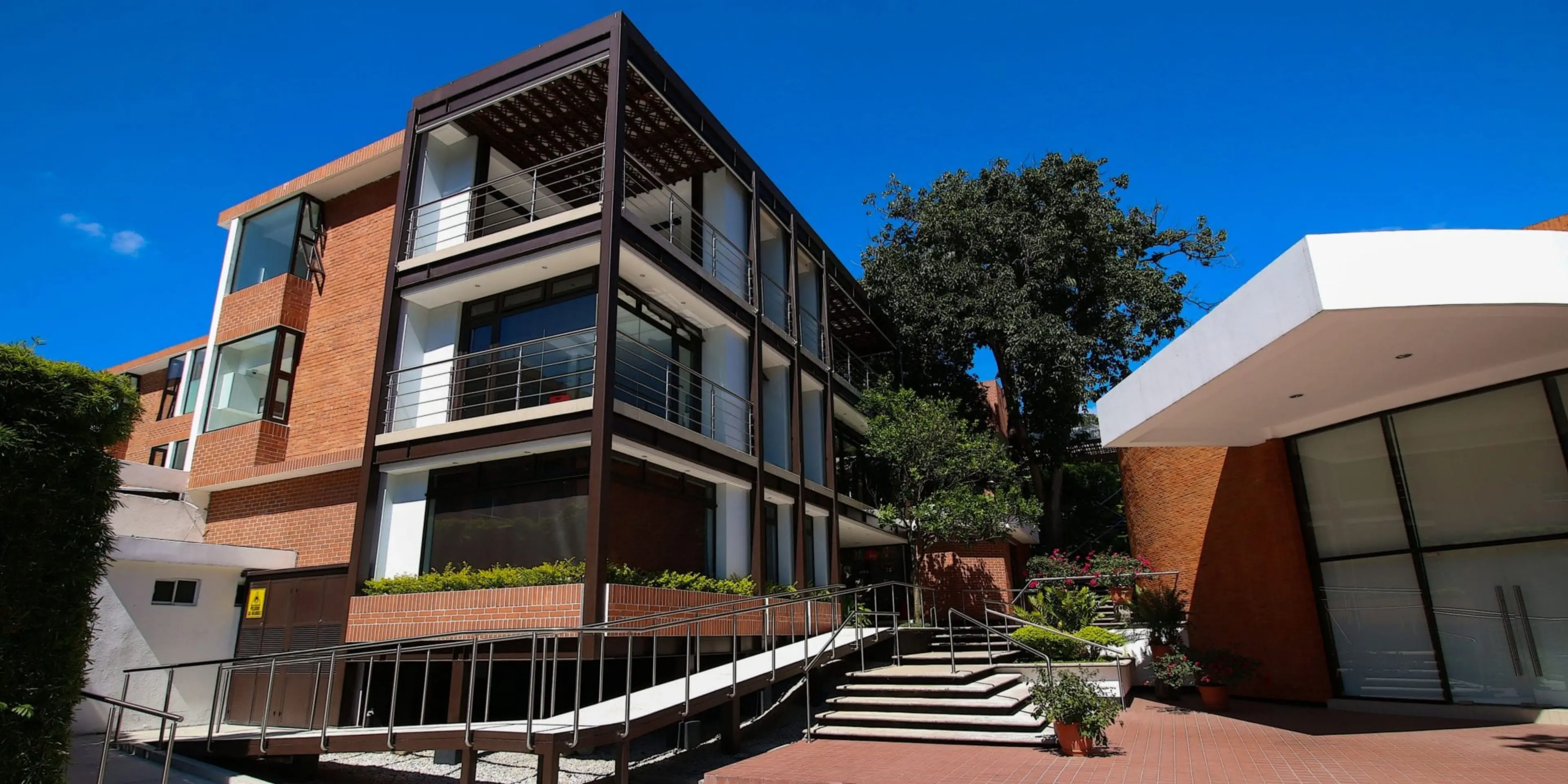 UFM MEDICINA INSTALACIONES FACULTAD
